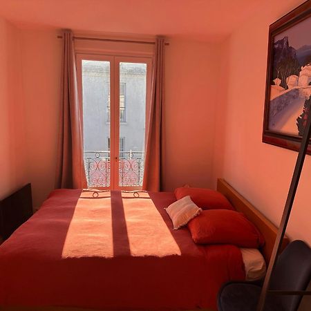 Quiet Apartment Hill Of Montmartre Париж Екстериор снимка