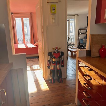 Quiet Apartment Hill Of Montmartre Париж Екстериор снимка