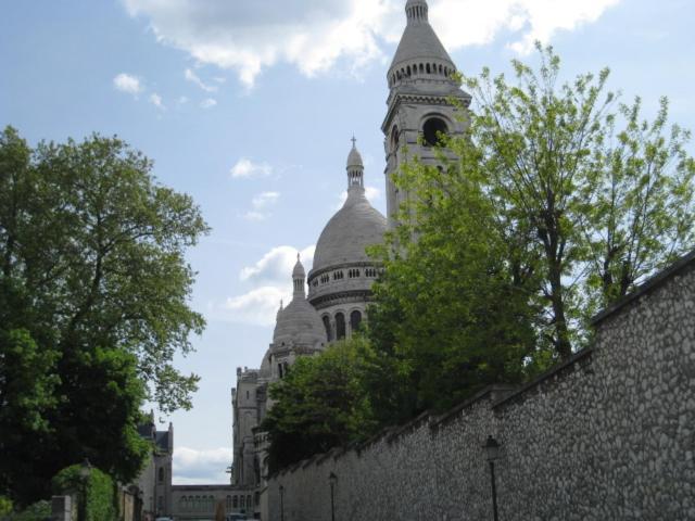 Quiet Apartment Hill Of Montmartre Париж Екстериор снимка