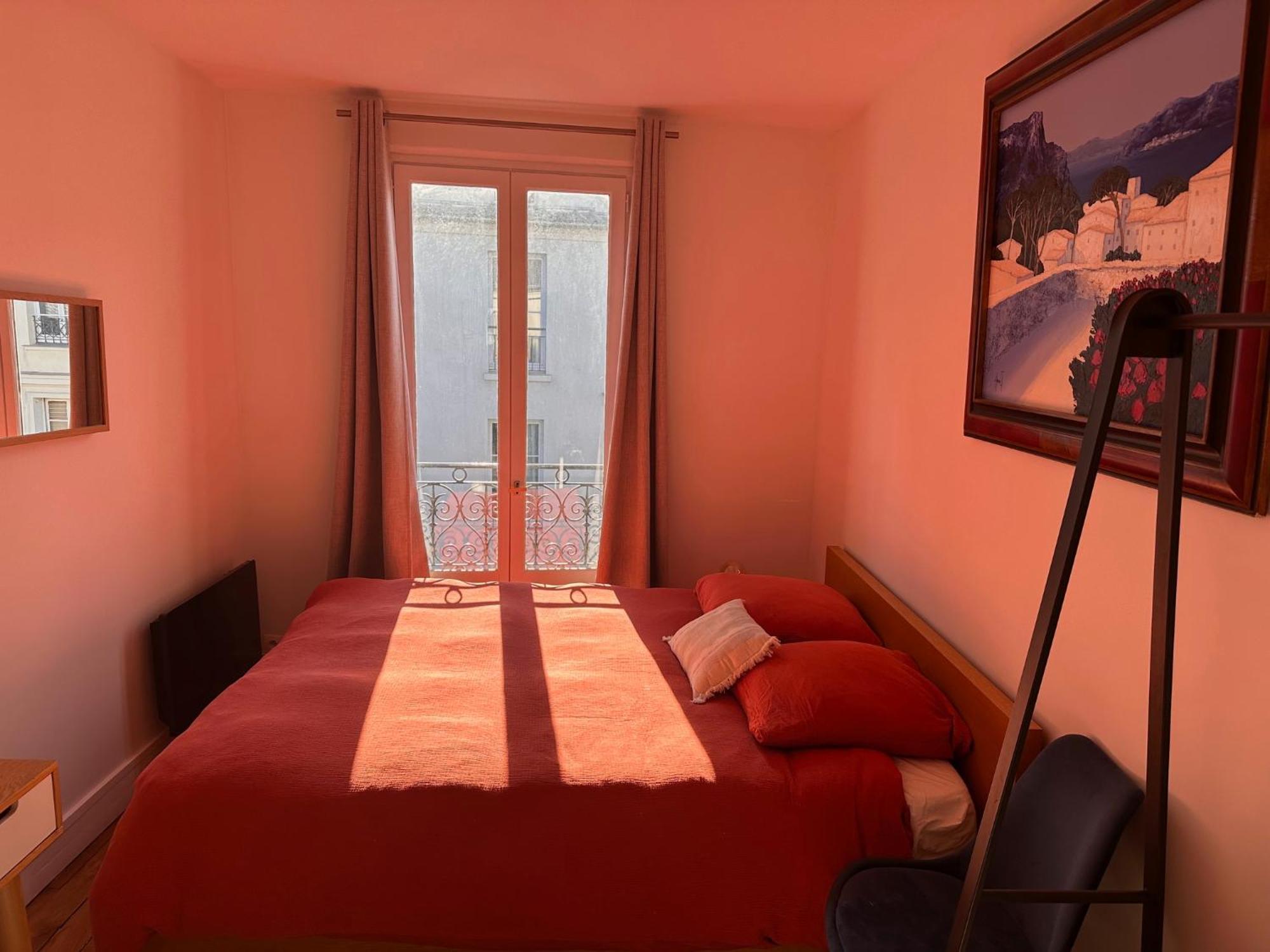 Quiet Apartment Hill Of Montmartre Париж Екстериор снимка
