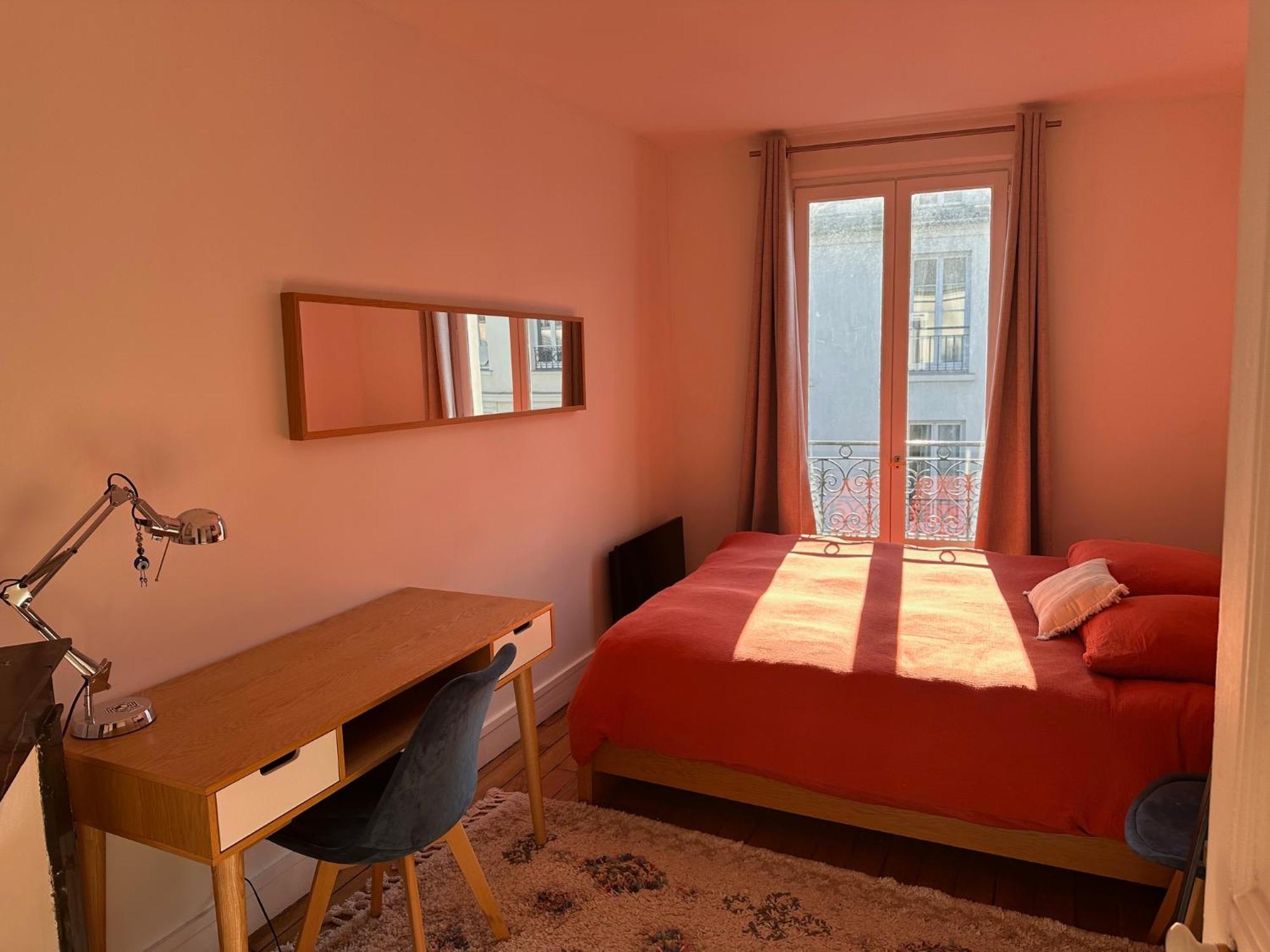 Quiet Apartment Hill Of Montmartre Париж Екстериор снимка